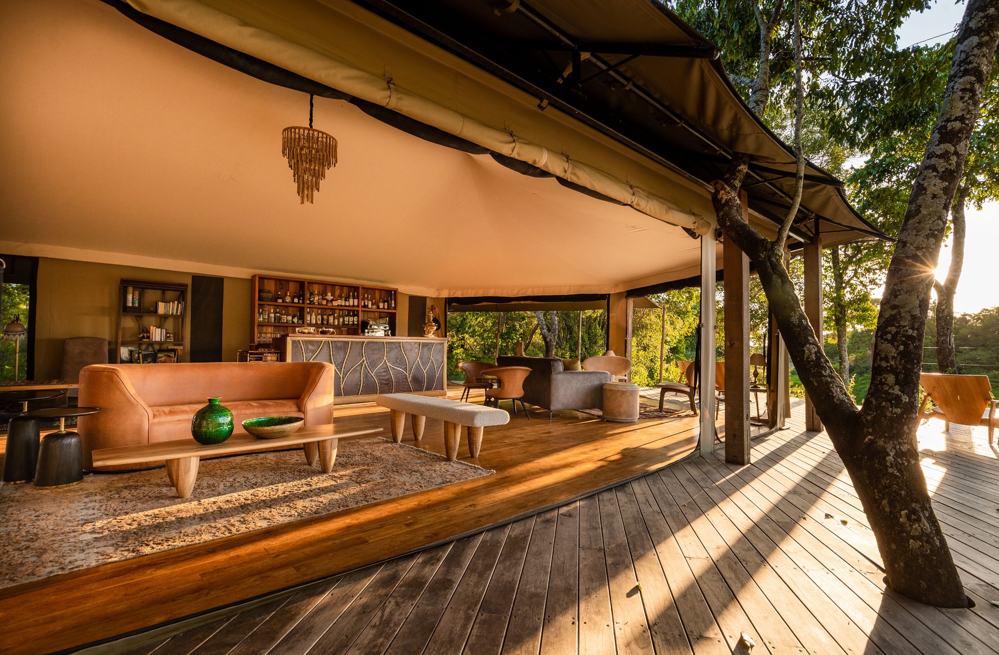 Lounge · Golden Hour