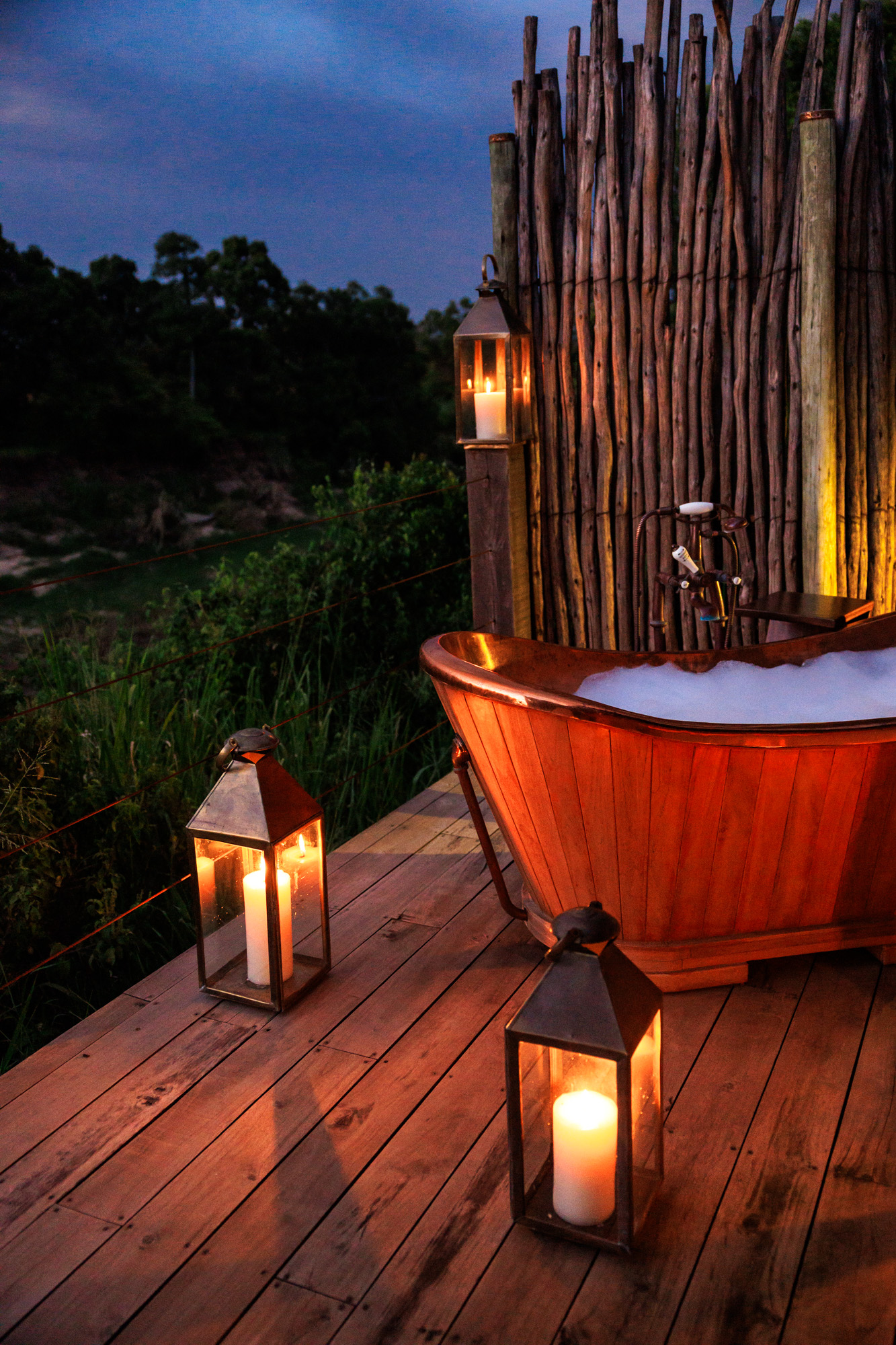 Outdoor Bath · Night